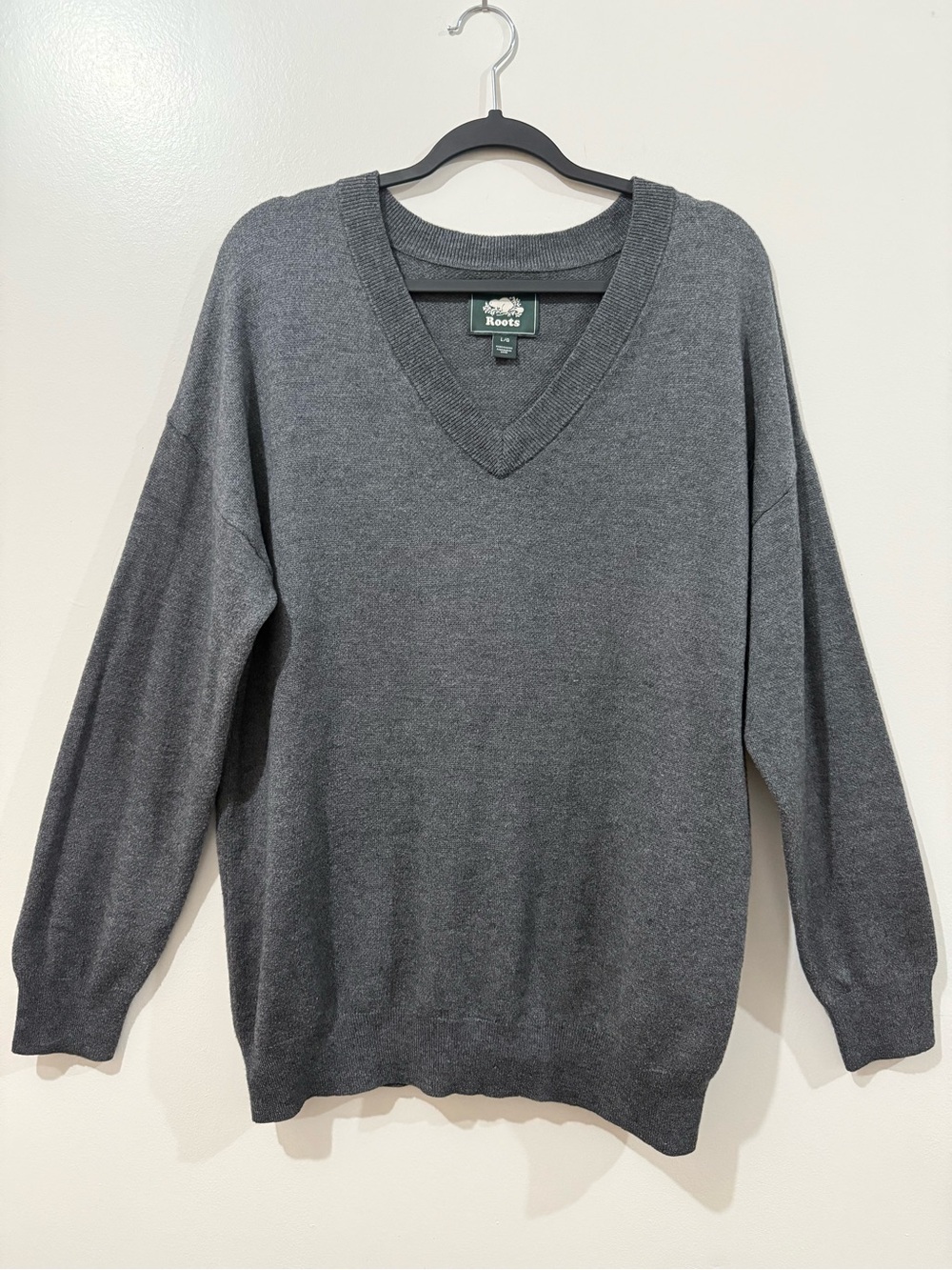 Roots V-Neck Pullover Sweater Charcoal Gray Wool Blend Size Large
